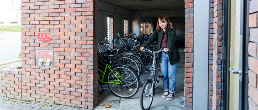 写真:屋根付き駐輪場
